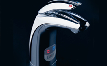 Bayly partnered with Billi to develop the new Trio tap and contributed to the design of the Quadra underbench system. Together, they delivered a compact, energy-efficient water appliance with a modern, ergonomic interface that redefined Billi’s product identity and set a new design standard still visible in the brand today.